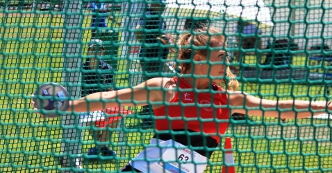 Ophélie Oliveira com marca de qualificação para o Campeonato da Europa de Sub-23