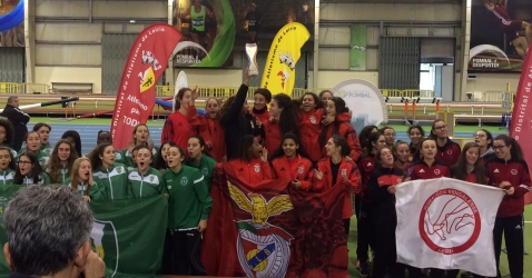 Equipa Júnior Feminina de bronze