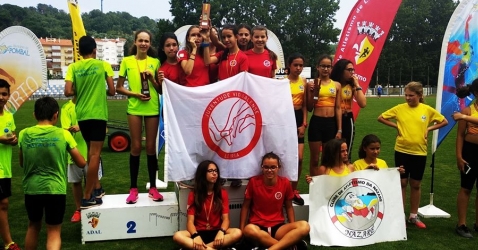 Equipa feminina do JV sagrou-se Campeã Distrital de Infantis