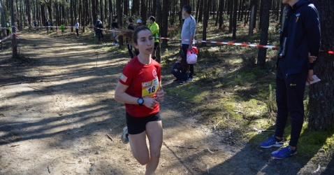 Benvinda Santos sagra-se Campeã Distrital de Corta Mato Longo