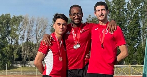 JV VENCE CAMPEONATO DISTRITAL DE ABSOLUTOS COM 19 TÍTULOS INDIVIDUAIS