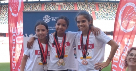 TORNEIO MINI CRAQUE ALEGROU MAIS DE 250 CRIANÇAS